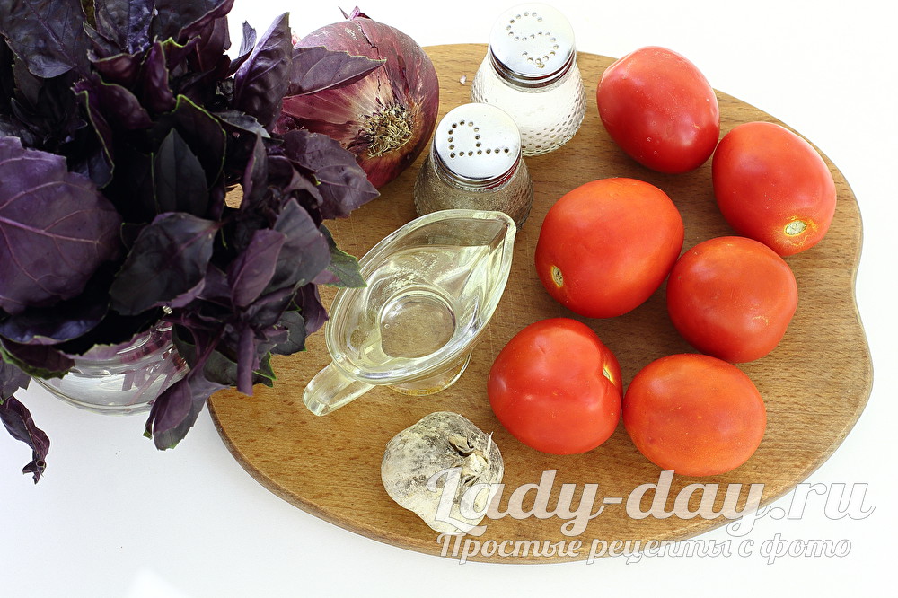 помидоры и базилик