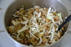 Баклажаны с луком как грибы - фото шаг 6