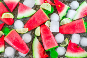 Лед из арбуза - фото шаг 7