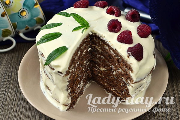 шоколадный торт с кремом