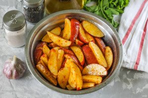 Золотистая картошка в духовке - фото шаг 4