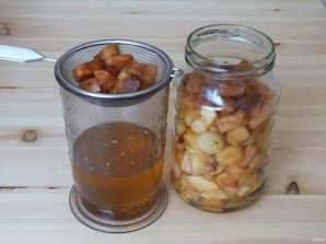 Наливка из яблок - фото шаг 6