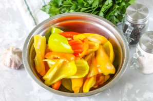 Перцы на зиму с медом - фото шаг 2