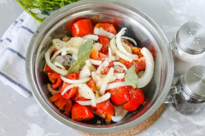 Скумбрия с помидорами на зиму - фото шаг 4