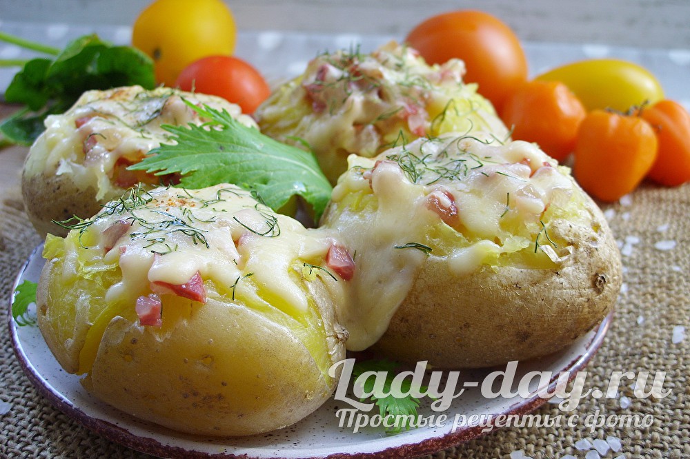 картошка в микроволновке в стеклянной посуде