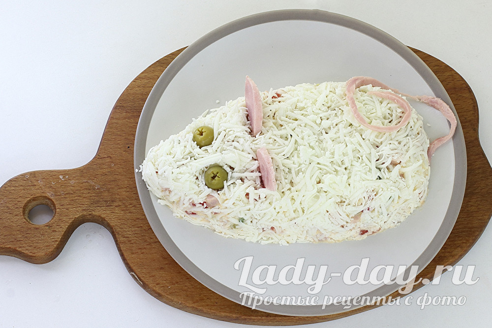 салат в виде крысы