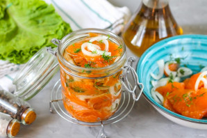 Горбуша соленая в масле с луком - фото шаг 9