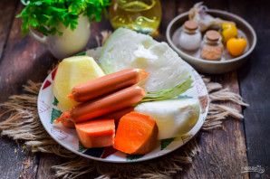 kapusta_tushenaya_s_sosiskami_i_kartoshkoi-599867