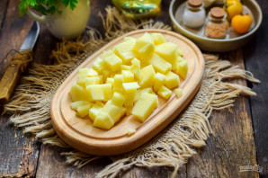 Капуста тушеная с сосисками и картошкой - фото шаг 3