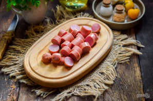 Капуста тушеная с сосисками и картошкой - фото шаг 5