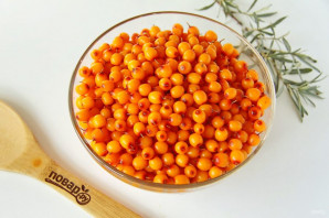 Компот из облепихи на зиму - фото шаг 2