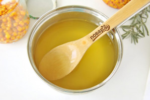 Компот из облепихи на зиму - фото шаг 5