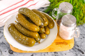 Малосольные огурчики по бабушкиному рецепту - фото шаг 8