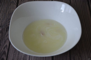 Оладьи на сыворотке без яиц - фото шаг 2