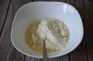 Оладьи на сыворотке без яиц - фото шаг 4