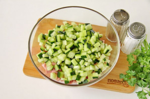 Салат на Год Крысы из вареной колбасы - фото шаг 3