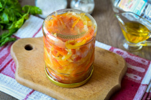 Салат с капустой и помидорами на зиму - фото шаг 7