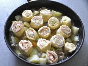 Штрудли с картофелем и мясом - фото шаг 13