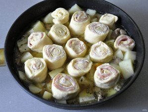 Штрудли с картофелем и мясом - фото шаг 14