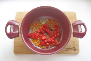 Скумбрия в томате с овощами - фото шаг 5