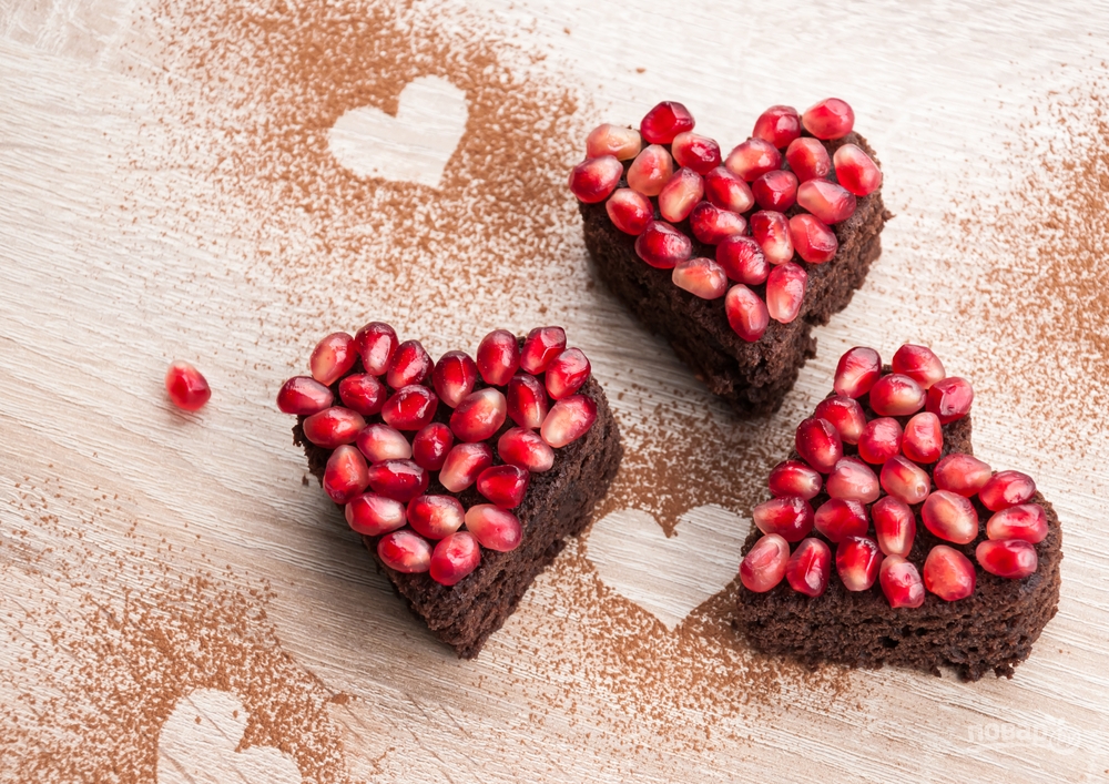 Шоколадные пирожные-сердечки