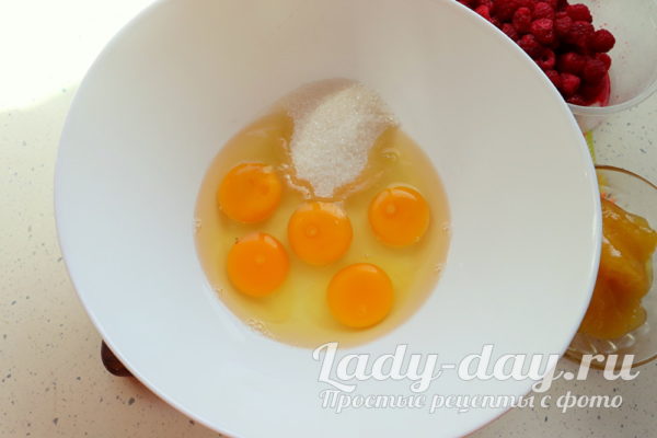 яйца и сахар