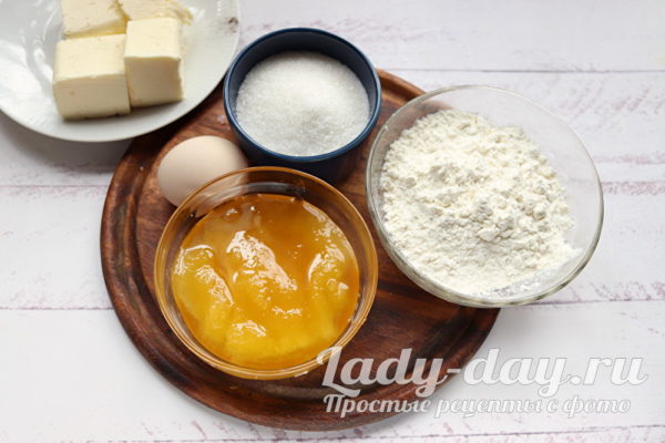 мука, мед, яйца