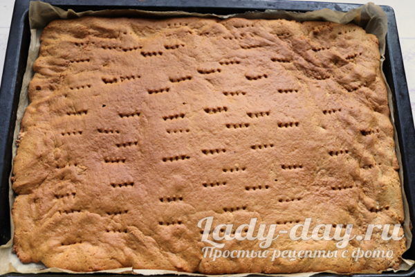 испечь корж