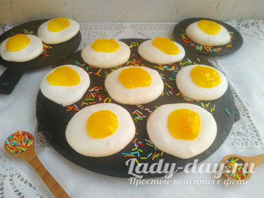 Сладкие яйца для пасхального декора 