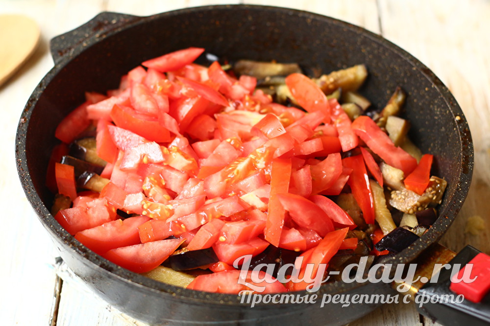 Самый вкусный рецепт тушеных баклажанов с помидорами