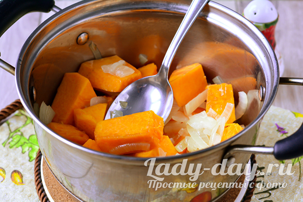 Потрясающий рецепт: тушеная тыква с картофелем и овощами