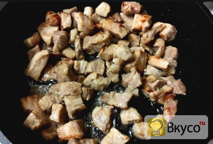 Густая мясная подлива с овощами