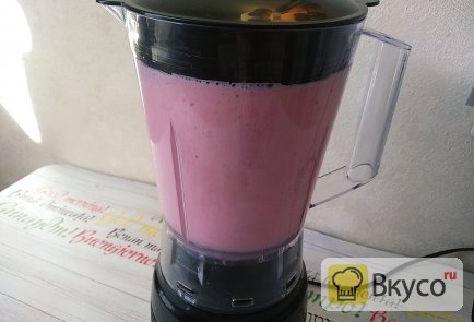 Молочный коктейль с клубникой