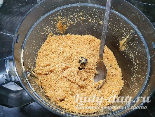 Чизкейк в духовке из творога и крошки от печенья — очень вкусный и простой рецепт