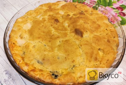 Заливной пирог на кефире с курицей и сыром