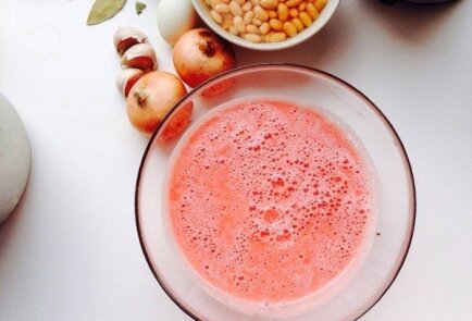 Томатный суп с чесночными фрикадельками