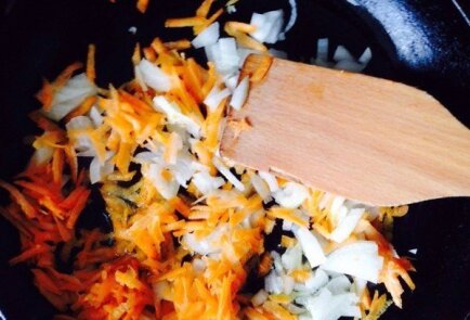 Томатный суп с чесночными фрикадельками