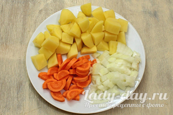 картошка и морковь с луком