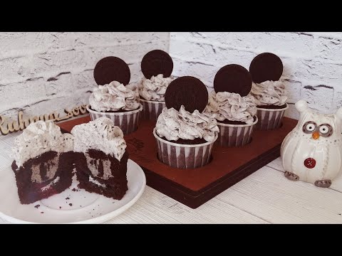 Видео рецепт Капкейки с печеньем "Орео"