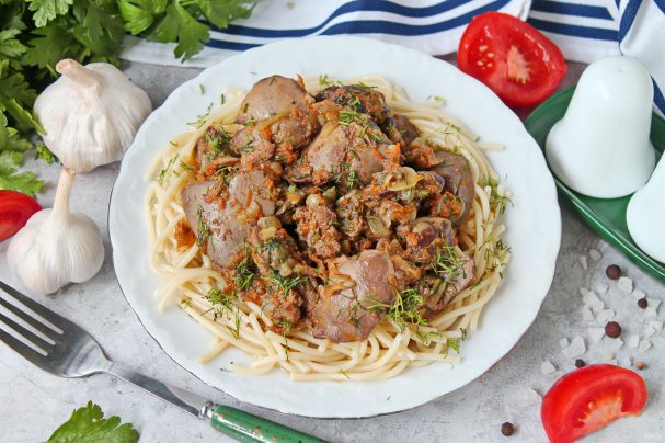 Видео рецепт Куриная печень с луком и морковью