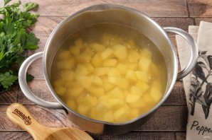 Суп гороховый с копченостями - фото шаг 8