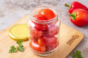 Помидоры в овощной заливке - фото шаг 5