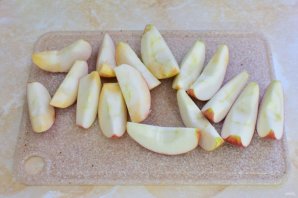 Свинина с яблоками в духовке - фото шаг 5