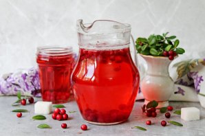 Брусничный компот - фото шаг 7