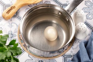 Вареные яйца - фото шаг 3