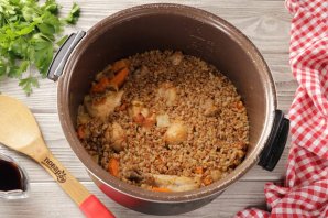 Гречка с голенью в мультиварке - фото шаг 12