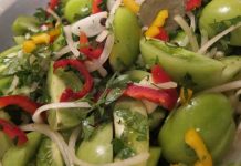 Зеленые помидоры с перцем по-корейски