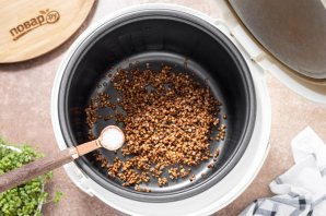 Каша гречневая в мультиварке - фото шаг 5