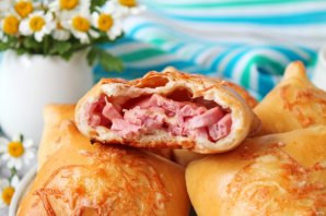 Пирожки с колбасой и сыром - фото шаг 11