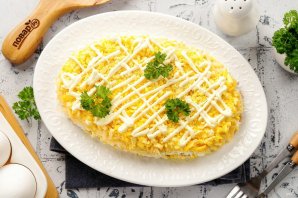 Салат с горбушей и сыром - фото шаг 10